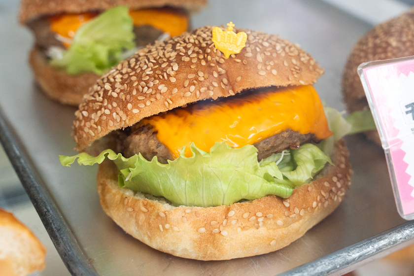 チェダーチーズバーガー