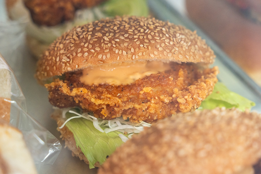 フライドチキンバーガー